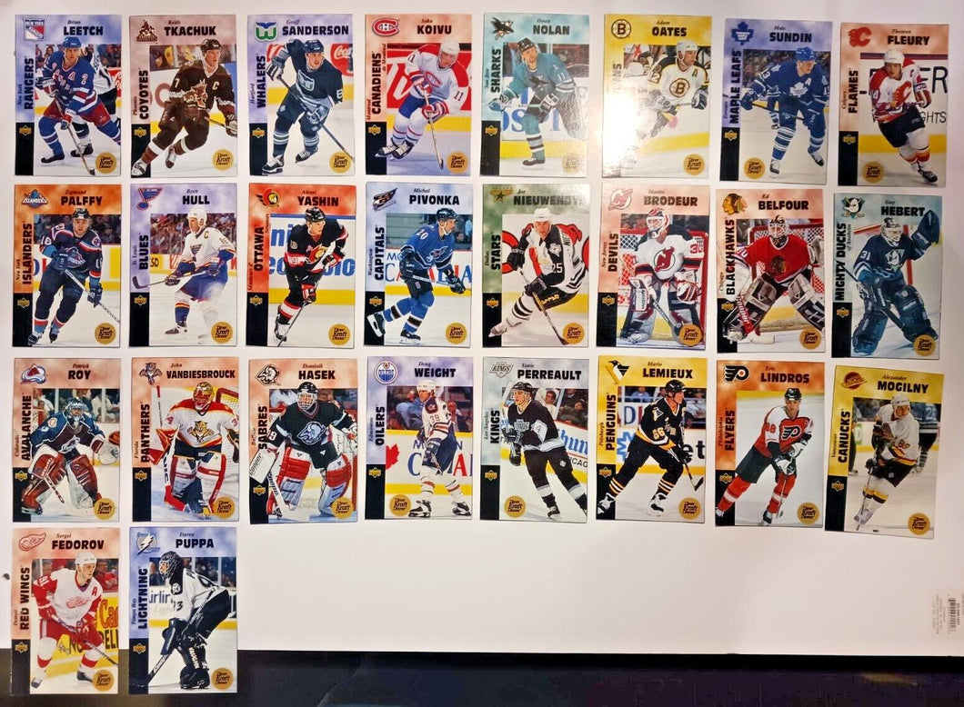 1996-97 Kraft Dinner Hockey Hand Cut Collectors 3 1/2 x  5 1/4