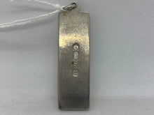 Load image into Gallery viewer, 1977 Queen Elizabeth, 1oz Sterling Silver Pendant - Marked 92.5
