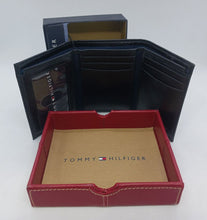 Load image into Gallery viewer, Tommy Hilfiger Wallet New with box
