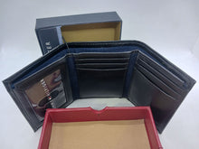 Load image into Gallery viewer, Tommy Hilfiger Wallet New with box
