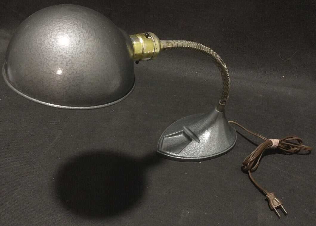 Vintage White Metal Gooseneck Table / Desk Lamp