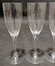 Load image into Gallery viewer, 4 Simple / Elegant Champagne Flute Glasses
