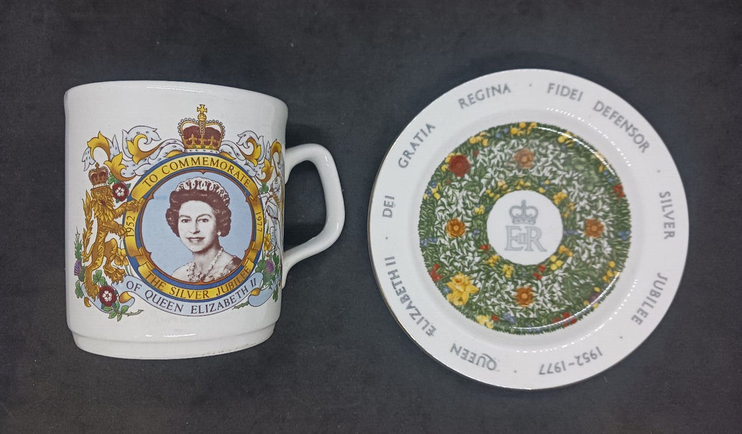 1977 Queen Elizabeth II Commemorate The Silver Jubilee Mug and Plate Lot