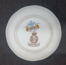 Load image into Gallery viewer, Assorted Set of Bone China Plates, Queen Elizabeth II, Lady Diana Spencer
