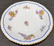 Load image into Gallery viewer, 4 Spode Copeland China Tea Cups &amp; Saucers - Briarwood
