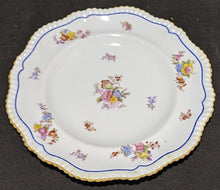 Load image into Gallery viewer, Copeland Spode China Dinner Plate - Briarwood - Y4895
