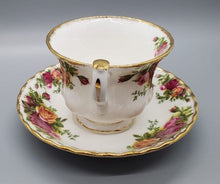 Load image into Gallery viewer, Royal Albert, Old Country Roses Cup &amp; Saucer
