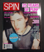 Load image into Gallery viewer, Spin May Issue 2001 Magazine VG
