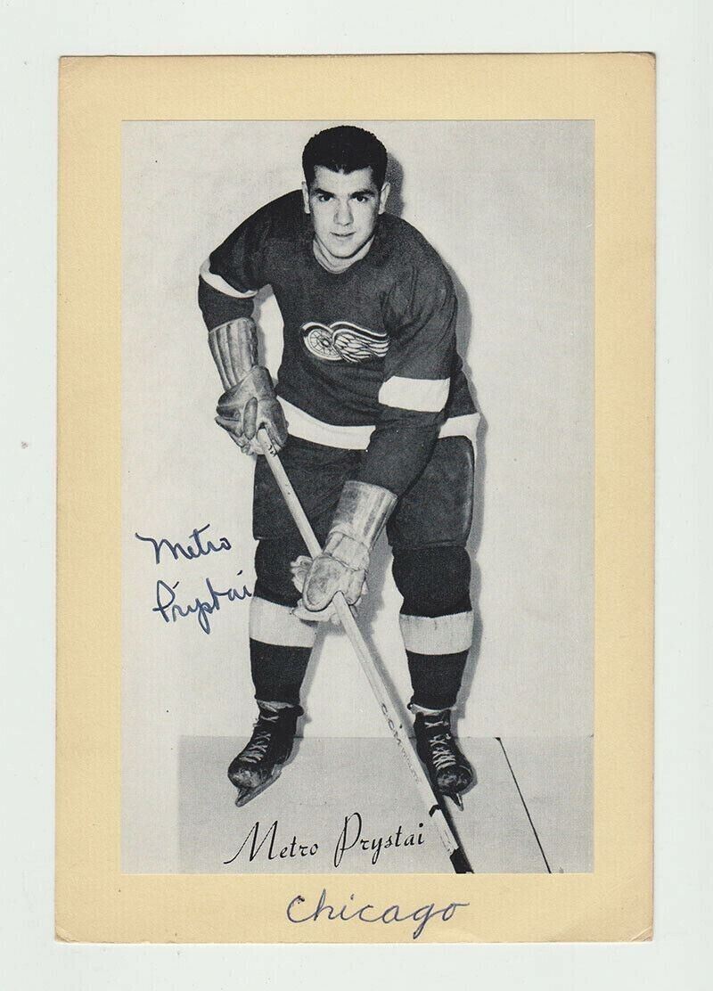 Metro Prystai Signed 1944-1963 Group II Detroit Red Wings Beehive Photo