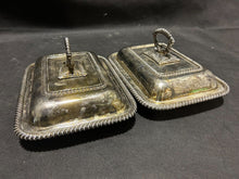 Load image into Gallery viewer, Birks And Ellis England Regency Silver-plated Serving Tray with lid x 2
